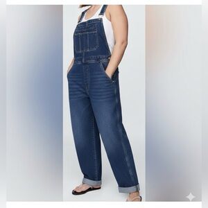 Gap relaxed blue jean jumper, NWT, adjustable straps, side pockets & buttons, S